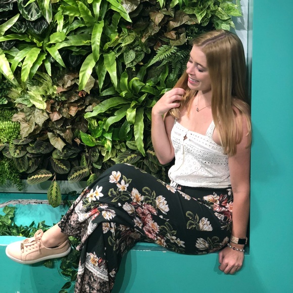 Meet your Posher, Allison - Picture 6 of 12